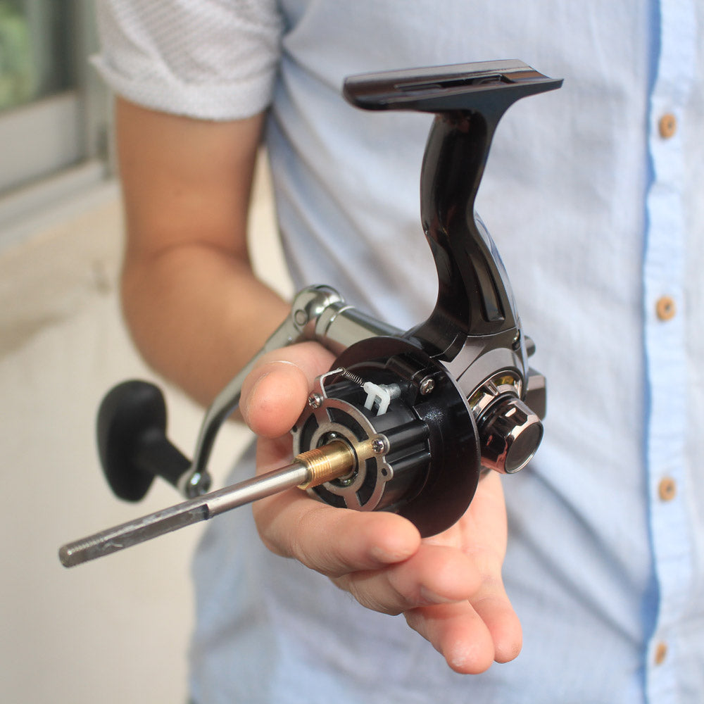 9000 Type Long-Distance Caster Fishing Feel Spinning Wheel