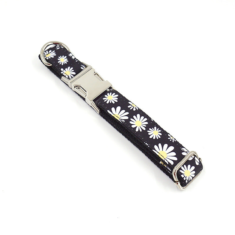 Pets Go Out Towing Rope, And Small Daisy Environmental Protection Printing