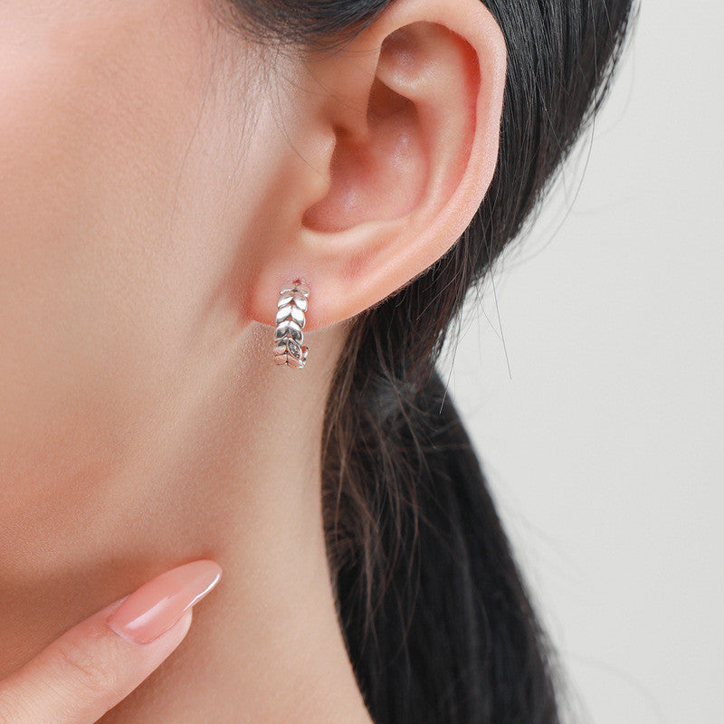 Sterling Silver Retro Simple Leaf Earrings Wild Temperament