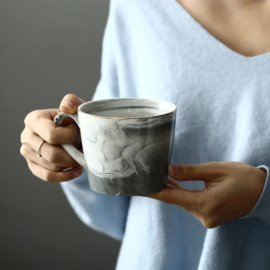 Marbled ceramic cup